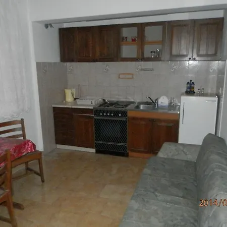 Studio 12850a Apartman *